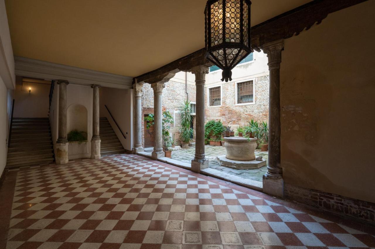Ca' Longo Palace Damasco Venetië Buitenkant foto
